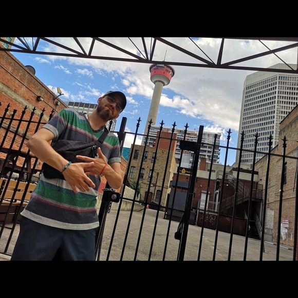 Meet your Posher, Andrew - Picture 1 of 1